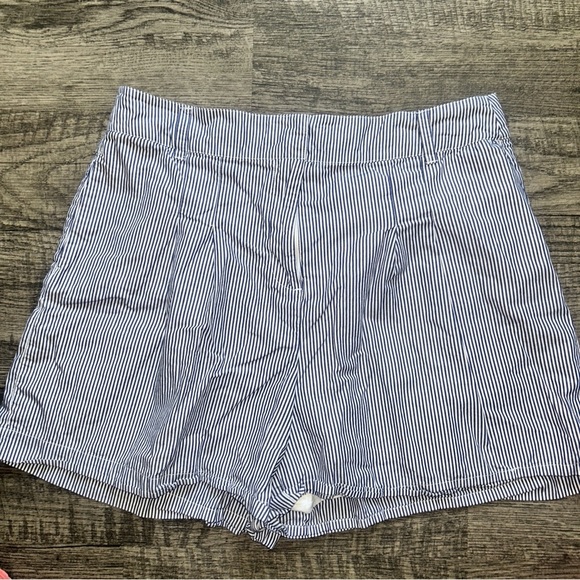 Crown & Ivy Black and White Bermuda Shorts - Picture 1 of 3